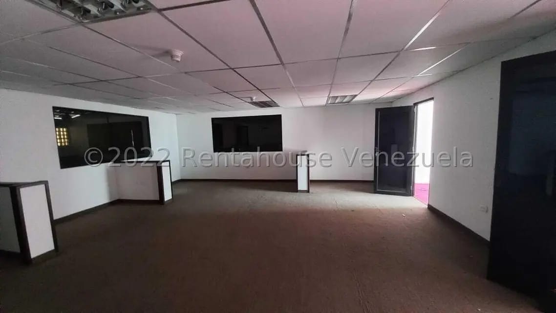 Comercial (Galpon - Deposito) en Alquiler en Centro, Portuguesa - 17