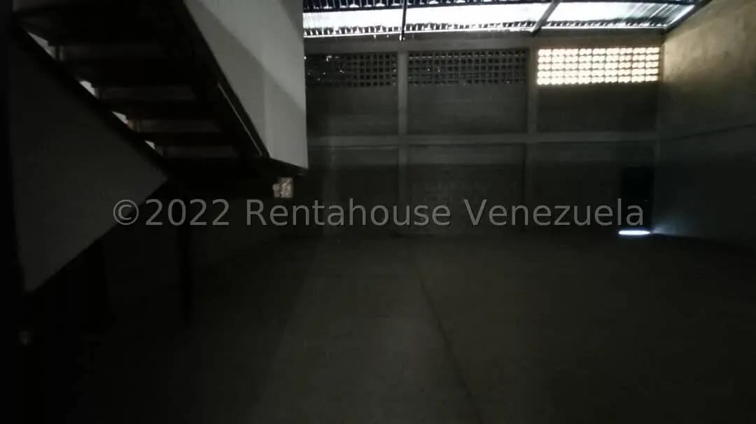 Comercial (Galpon - Deposito) en Alquiler en Centro, Portuguesa - 4