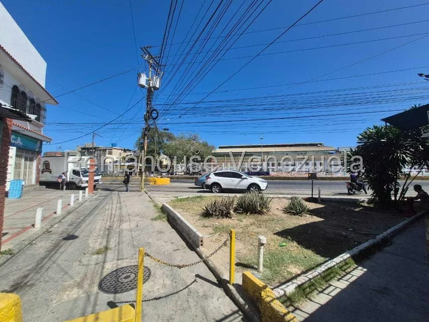 Comercial (Local Comercial) en Venta en Jose A Paez, Vargas - 9