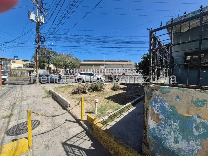 Comercial (Local Comercial) en Venta en Jose A Paez, Vargas - 10