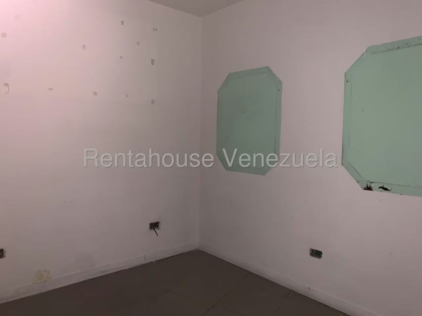 Comercial (Oficina) en Alquiler en El Rosal, Distrito Metropolitano - 10