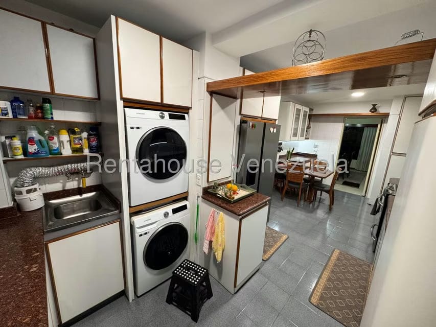 Apartamento (Duplex) en Alquiler en Colinas de Valle Arriba, Distrito Metropolitano - 24