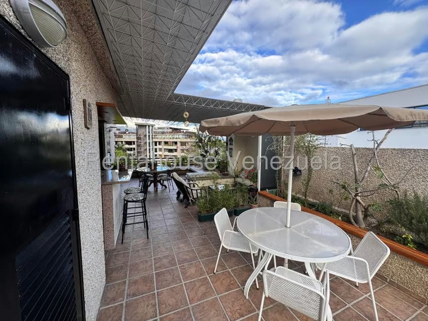 Apartamento (Duplex) en Alquiler en Colinas de Valle Arriba, Distrito Metropolitano - 6