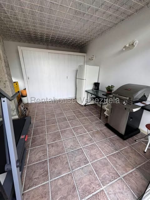 Apartamento (Duplex) en Alquiler en Colinas de Valle Arriba, Distrito Metropolitano - 7