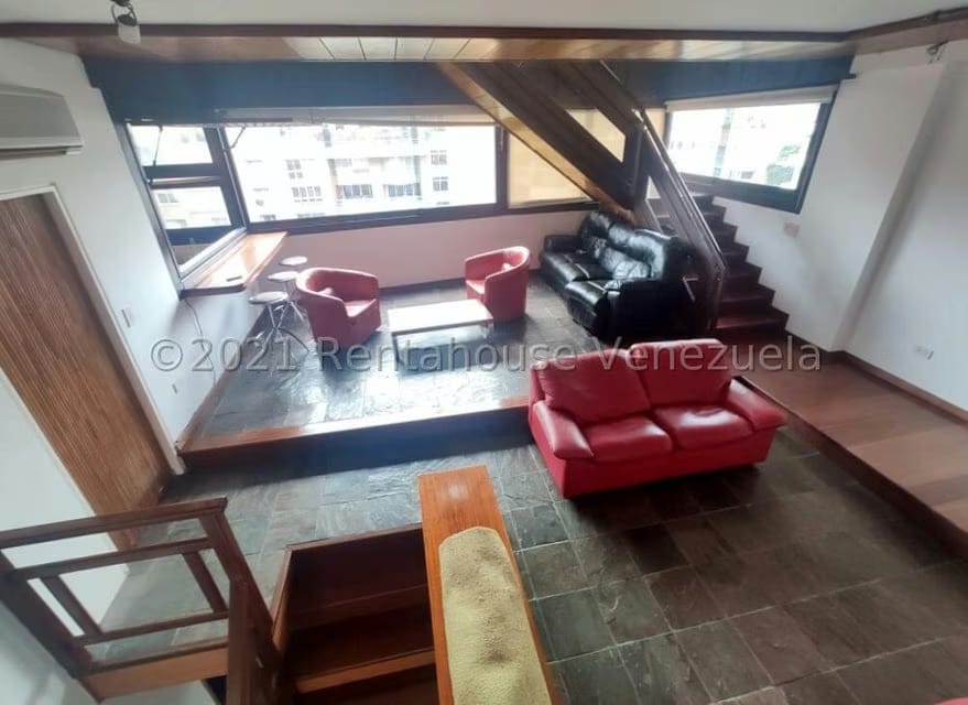 Apartamento (Multiples Niveles) en Venta en Campo Alegre, Distrito Metropolitano - 2