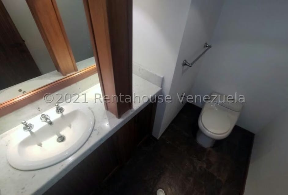Apartamento (Multiples Niveles) en Venta en Campo Alegre, Distrito Metropolitano - 12