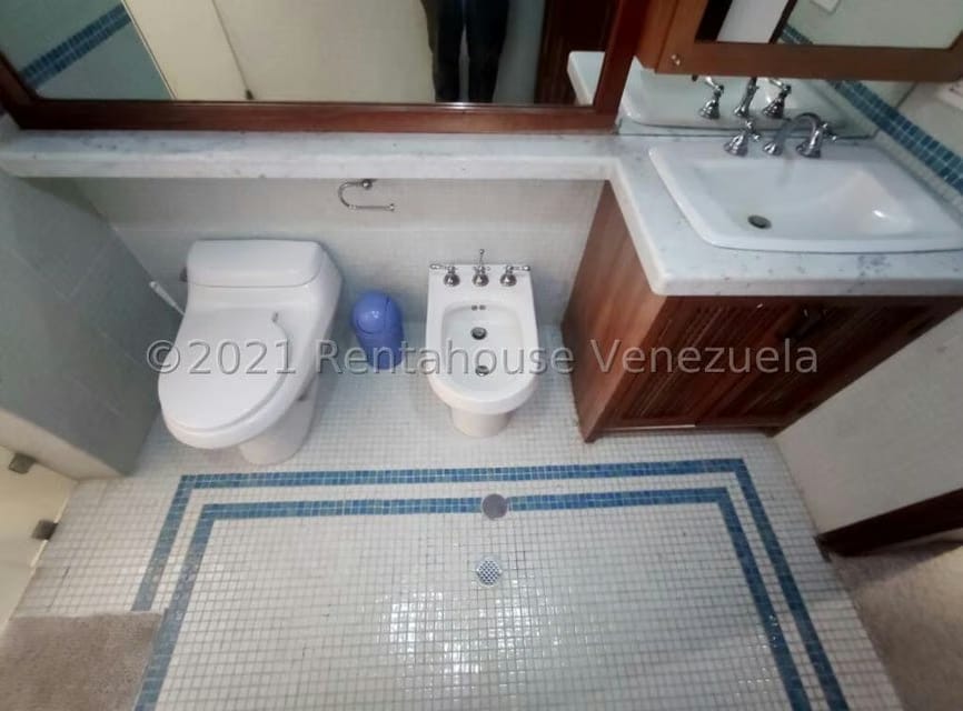 Apartamento (Multiples Niveles) en Venta en Campo Alegre, Distrito Metropolitano - 25