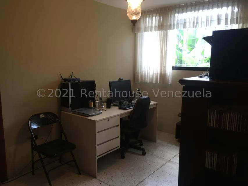 Casa (Contemporaneo) en Venta en Prados del Este, Distrito Metropolitano - 16