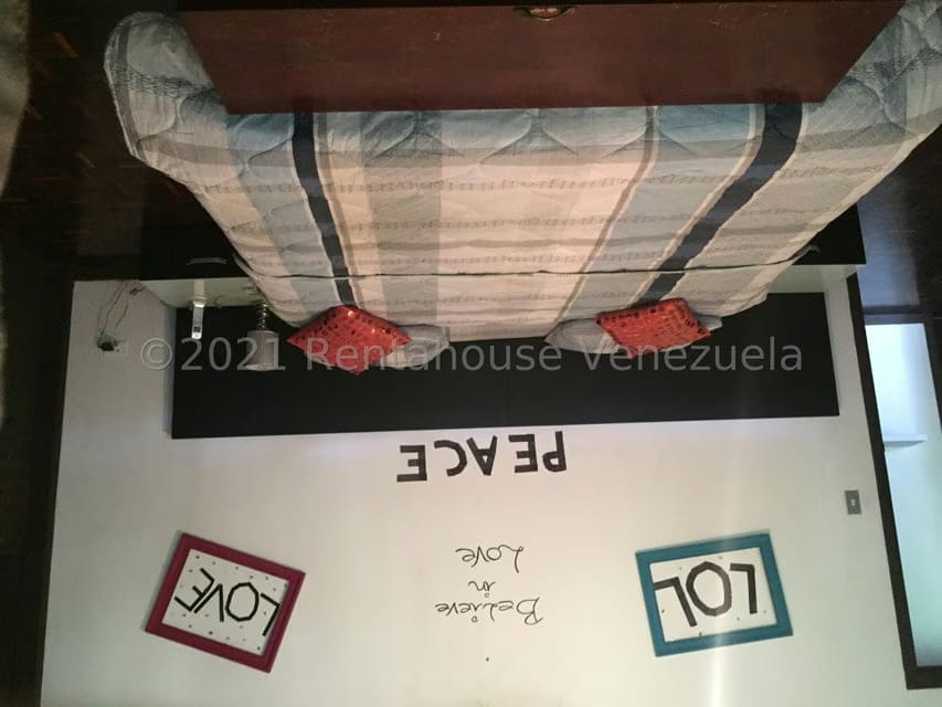 Casa (Contemporaneo) en Venta en Prados del Este, Distrito Metropolitano - 23