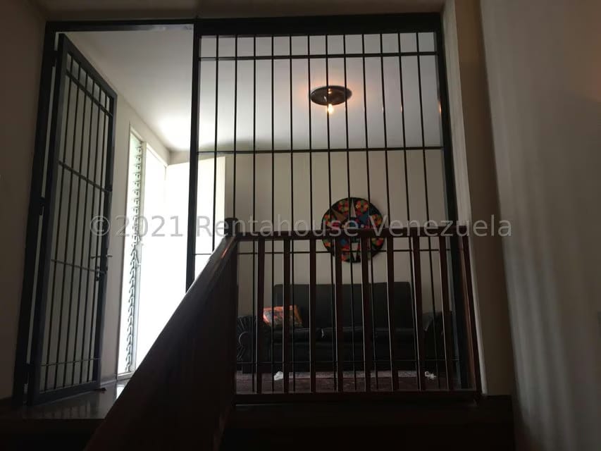 Casa (Contemporaneo) en Venta en Prados del Este, Distrito Metropolitano - 32