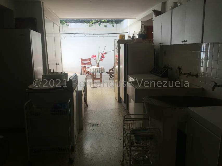 Casa (Contemporaneo) en Venta en Prados del Este, Distrito Metropolitano - 36