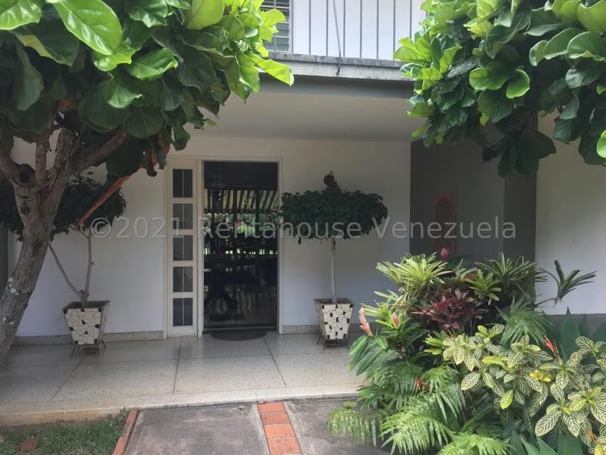 Casa (Contemporaneo) en Venta en Prados del Este, Distrito Metropolitano - 39