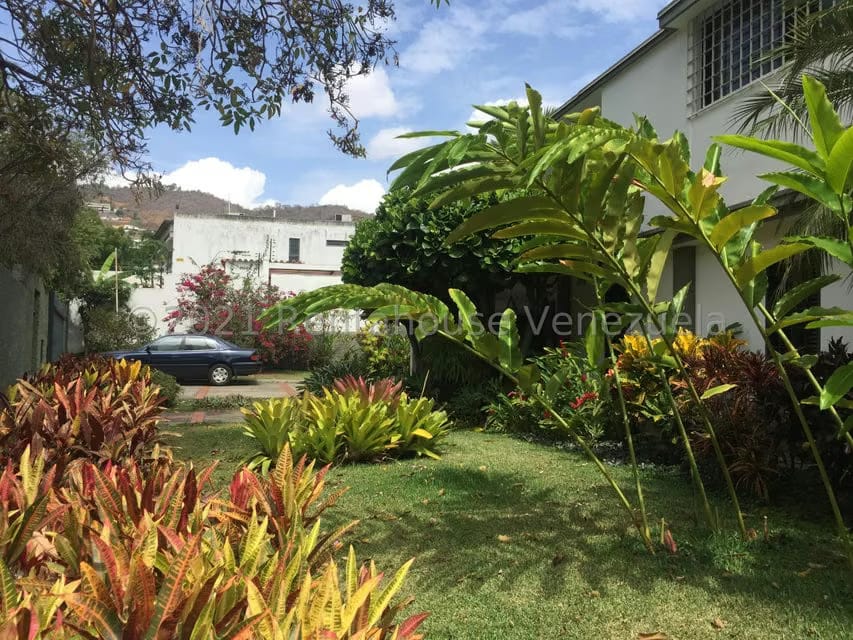 Casa (Contemporaneo) en Venta en Prados del Este, Distrito Metropolitano - 42