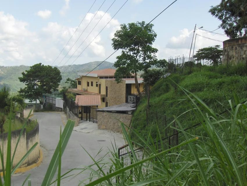 Terreno (Residencial) en Venta en Oripoto, Distrito Metropolitano - 9