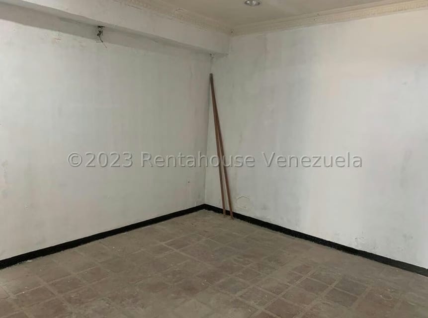 Comercial (Local Comercial) en Alquiler en Los Pinos, Lara - 9