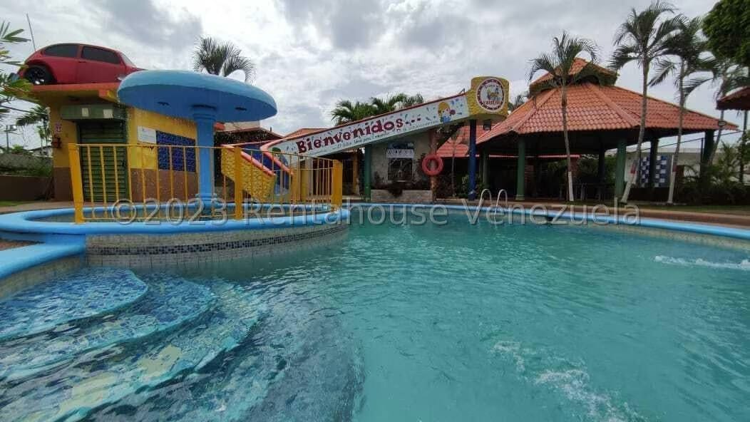 23-32403 Venta de Granja Complejo el Bosque.KaremB - 2