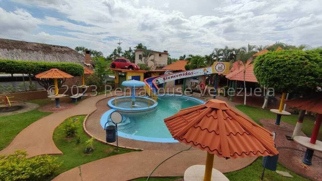 23-32403 Venta de Granja Complejo el Bosque.KaremB - 3