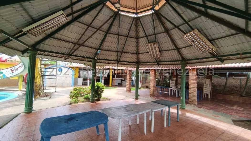 23-32403 Venta de Granja Complejo el Bosque.KaremB - 9