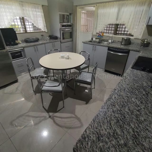 Casa (Duplex) en Venta en El Hatillo, Distrito Metropolitano - 23
