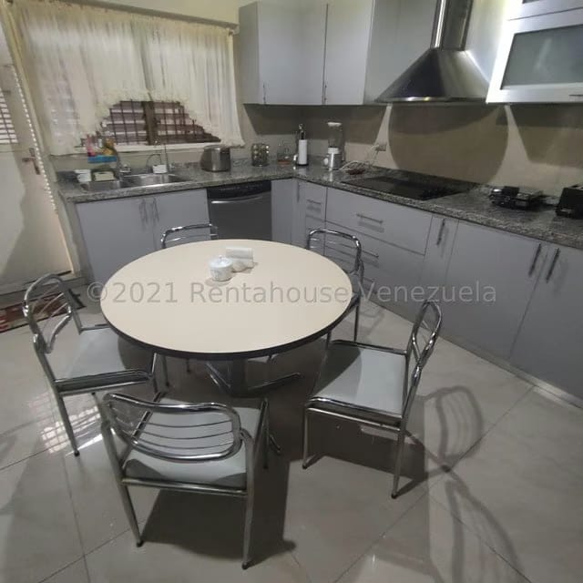 Casa (Duplex) en Venta en El Hatillo, Distrito Metropolitano - 24