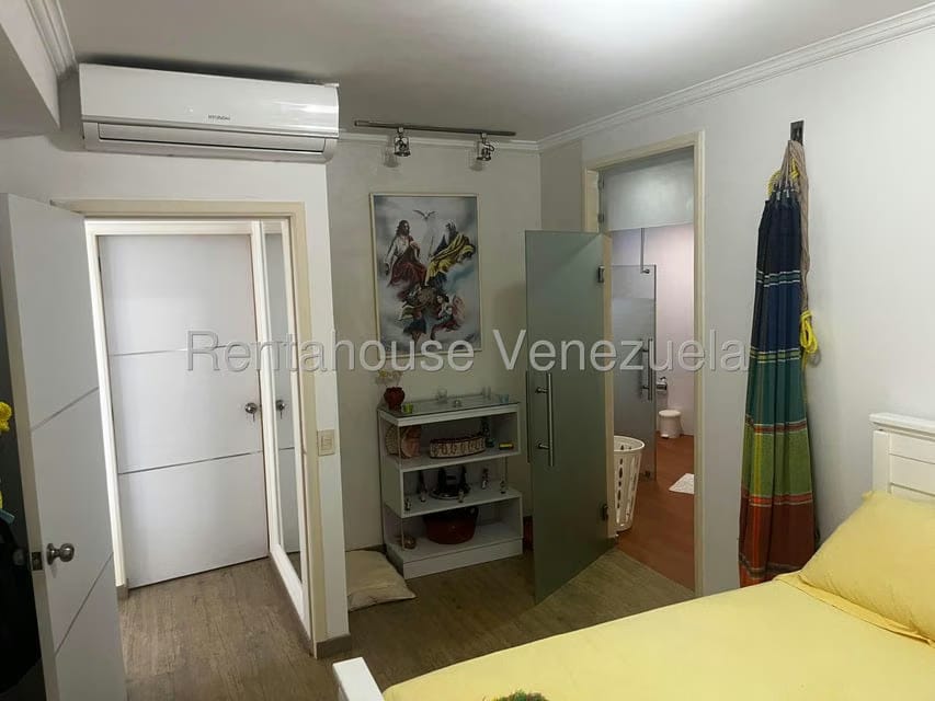 Apartamento (1 Nivel) en Venta en Agua Sal, Miranda - 24