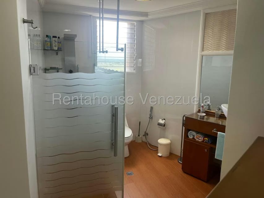 Apartamento (1 Nivel) en Venta en Agua Sal, Miranda - 28