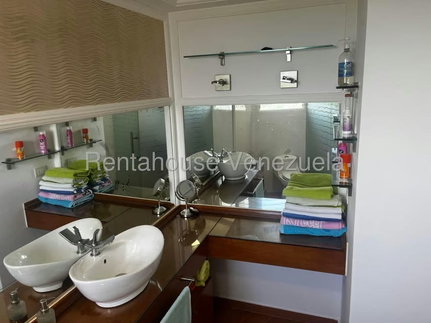 Apartamento (1 Nivel) en Venta en Agua Sal, Miranda - 32
