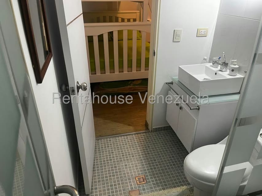 Apartamento (1 Nivel) en Venta en Agua Sal, Miranda - 39