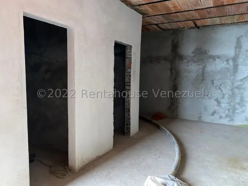 Terreno (Residencial) en Venta en El Junquito, Distrito Metropolitano - 11