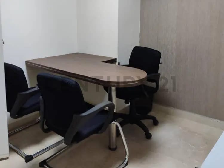 En Venta Excelente Consultorio Amoblado y Equipado - 3