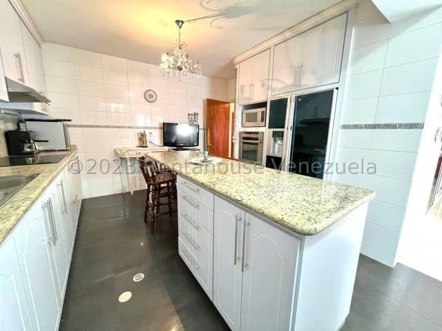 APARTAMENTO EN VENTA – YENNIEF ROJAS - 2