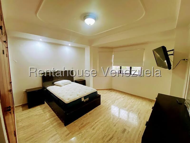 Apartamento (1 Nivel) en Alquiler en Calle Coto Paul, Zulia - 12