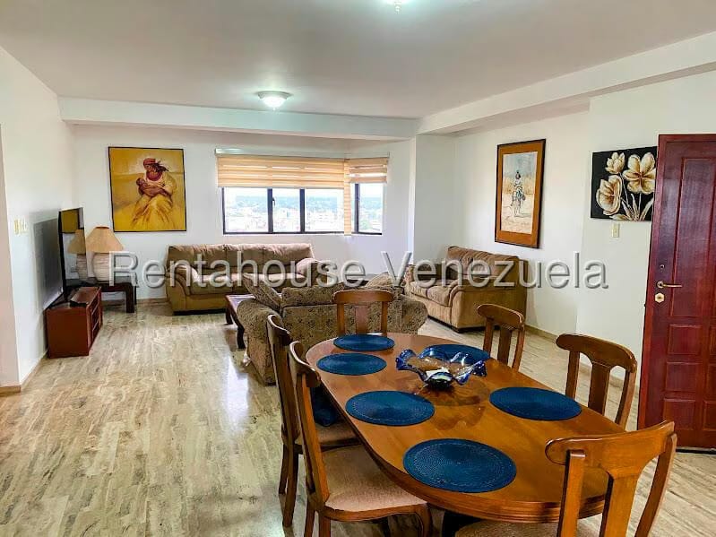 Apartamento (1 Nivel) en Alquiler en Calle Coto Paul, Zulia - 3