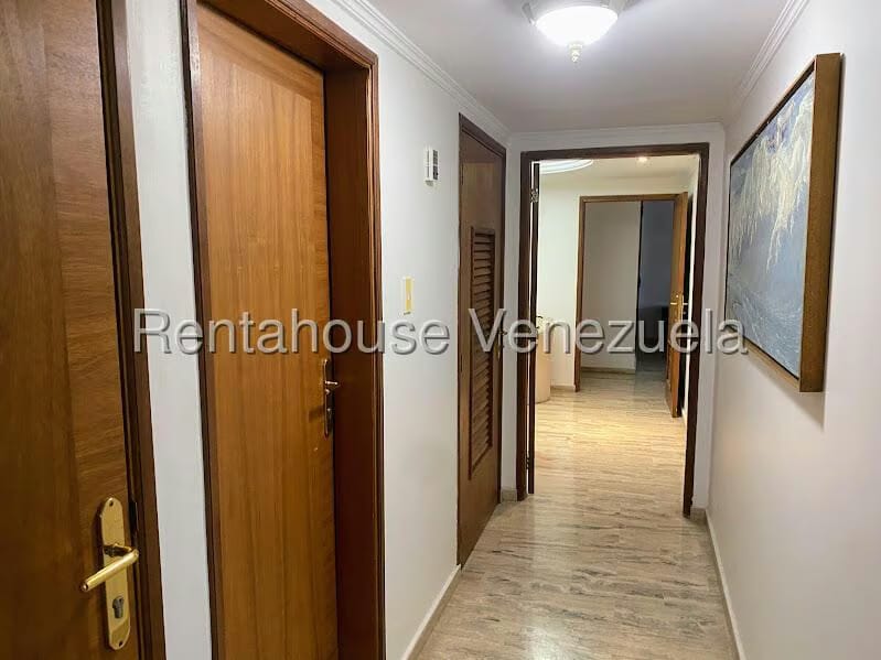 Apartamento (1 Nivel) en Alquiler en Calle Coto Paul, Zulia - 9