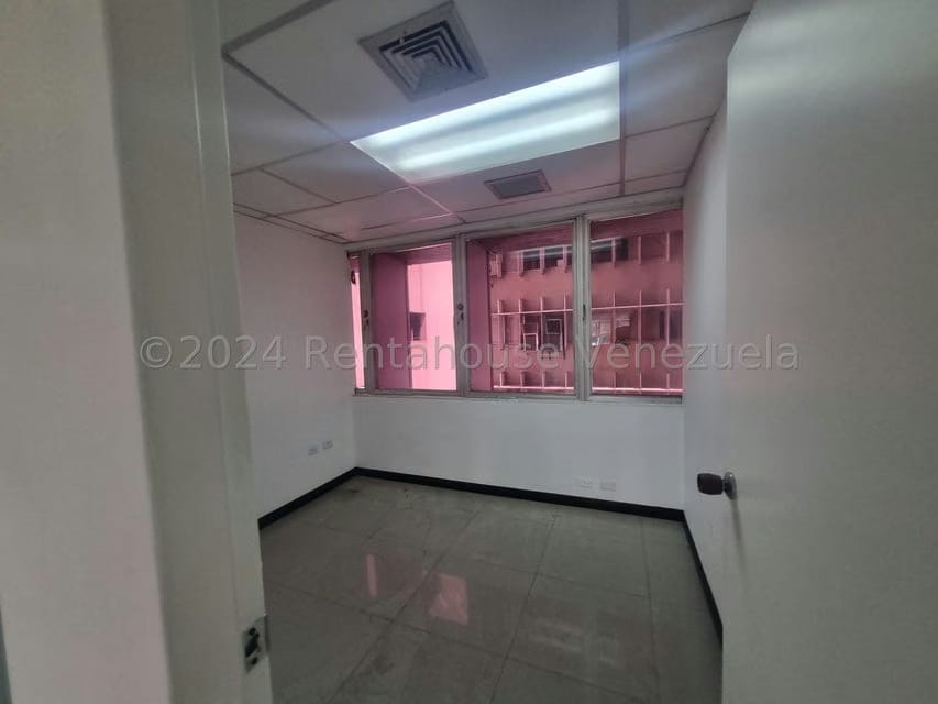 Comercial (Oficina) en Venta en Los Palos Grandes, Distrito Metropolitano - 5