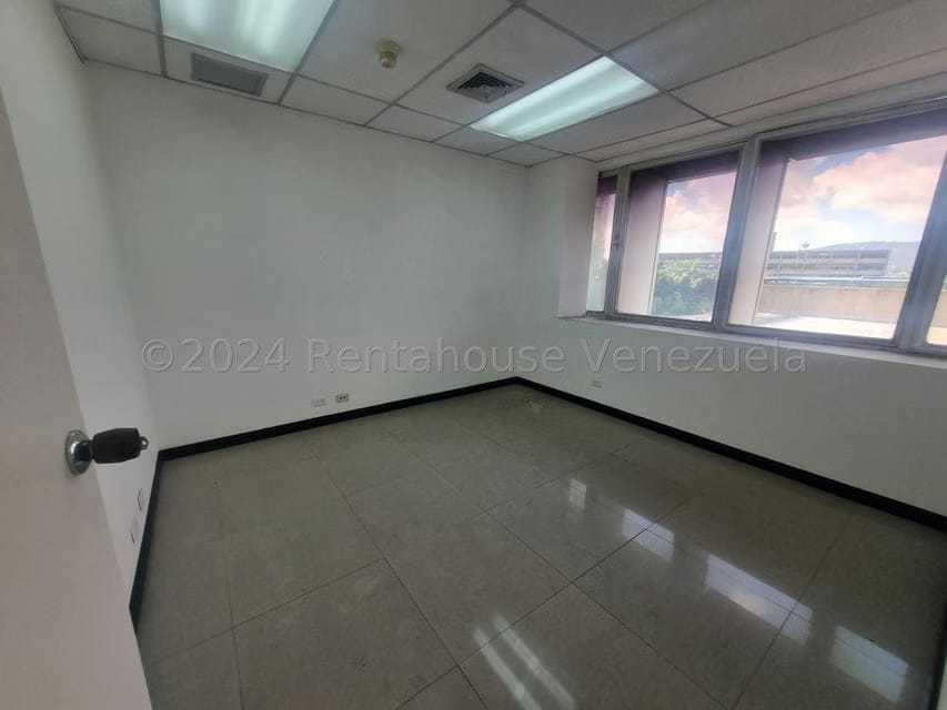 Comercial (Oficina) en Venta en Los Palos Grandes, Distrito Metropolitano - 7