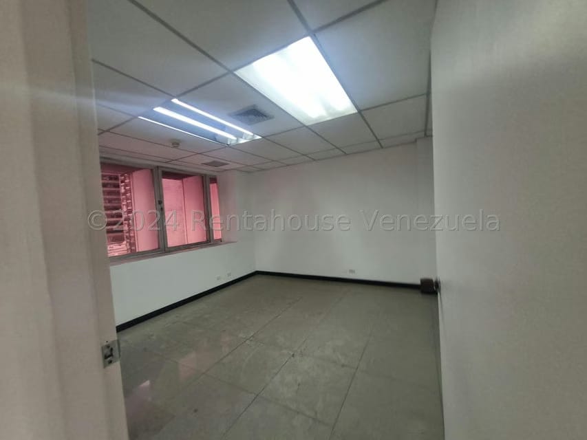 Comercial (Oficina) en Venta en Los Palos Grandes, Distrito Metropolitano - 8