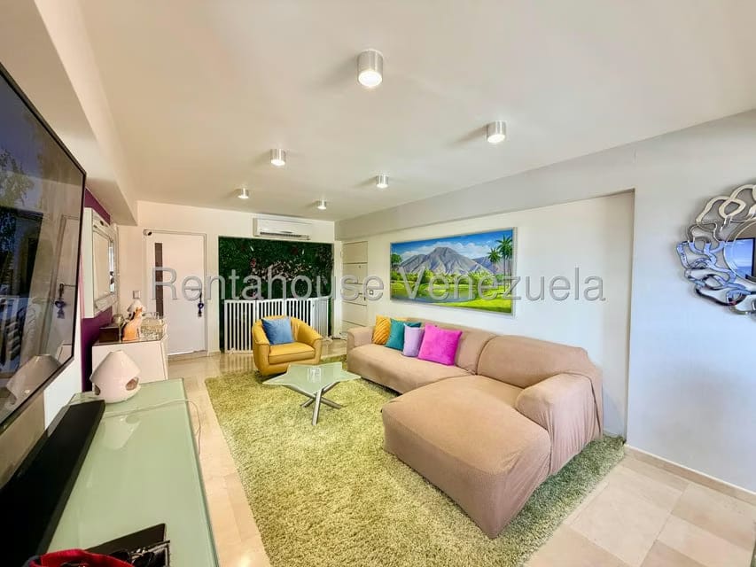 Apartamento (1 Nivel) en Venta en Los Dos Caminos, Distrito Metropolitano - 9