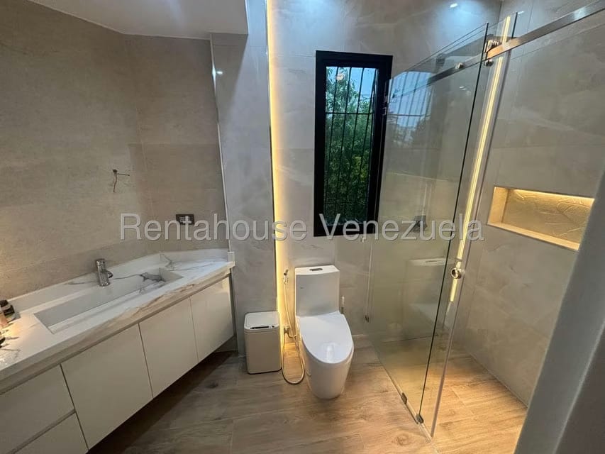 Casa (Duplex) en Venta en Club de Campo, Miranda - 15