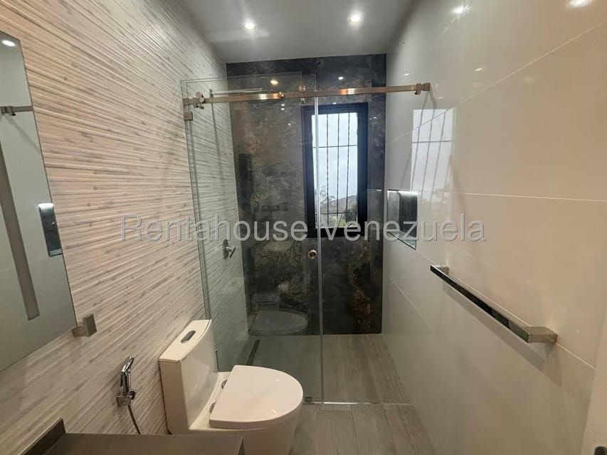 Casa (Duplex) en Venta en Club de Campo, Miranda - 21