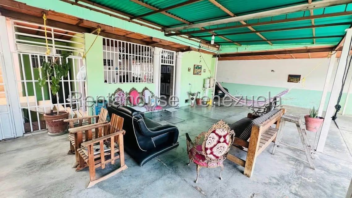 Casa (1 Nivel) en Venta en Parque Residencial Santa Rita, Aragua - 27