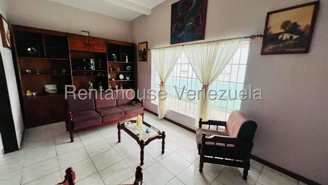 Casa (1 Nivel) en Venta en Parque Residencial Santa Rita, Aragua - 4
