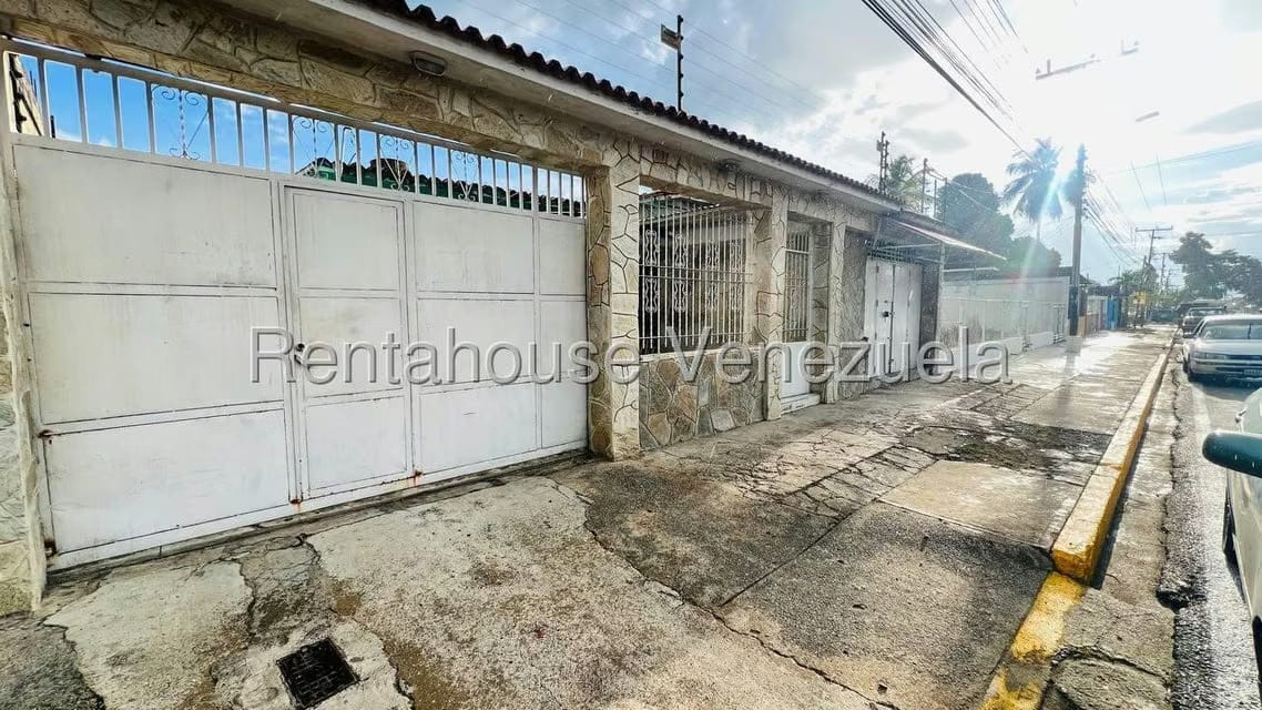Casa (1 Nivel) en Venta en Parque Residencial Santa Rita, Aragua - 41