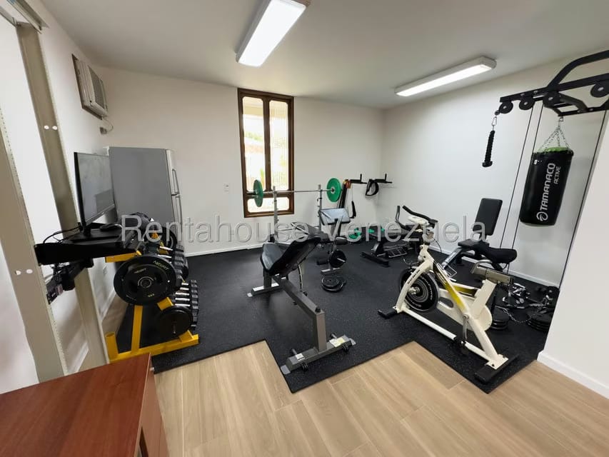 Casa (Multipes Niveles) en Venta en Los Chorros, Distrito Metropolitano - 26