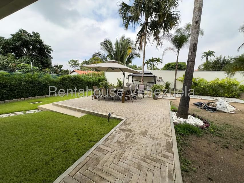 Casa (Multipes Niveles) en Venta en Los Chorros, Distrito Metropolitano - 29
