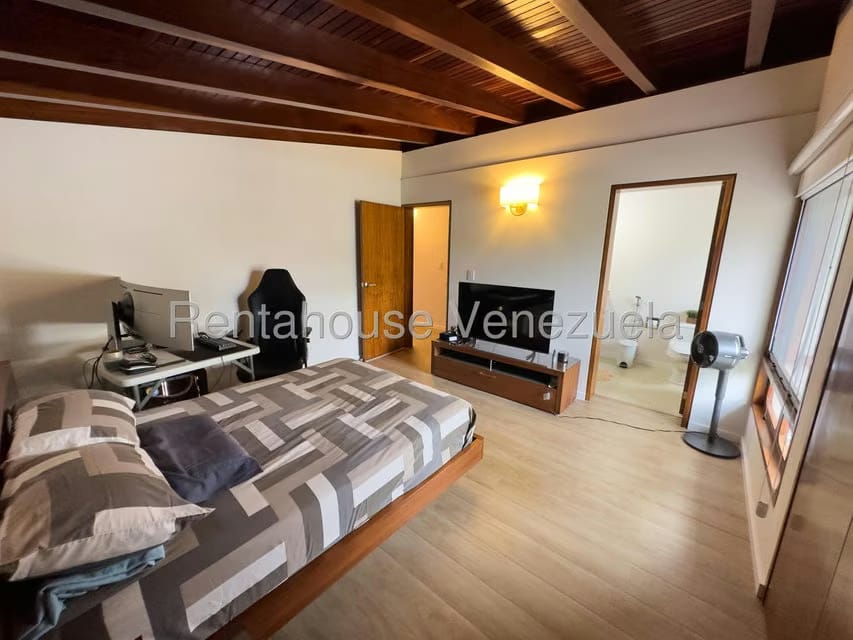Casa (Multipes Niveles) en Venta en Los Chorros, Distrito Metropolitano - 42
