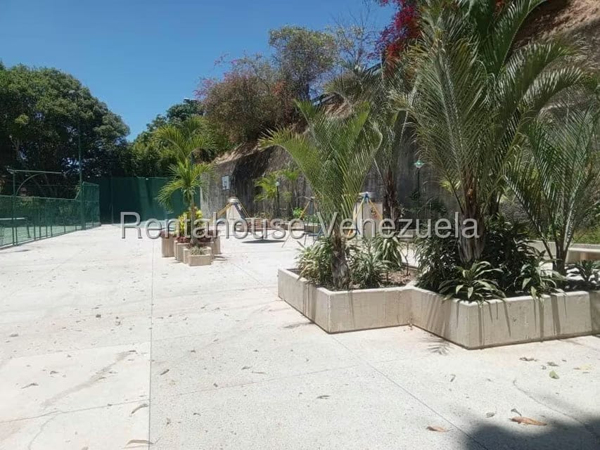 Apartamento (Duplex) en Venta en La Tahona, Distrito Metropolitano - 26