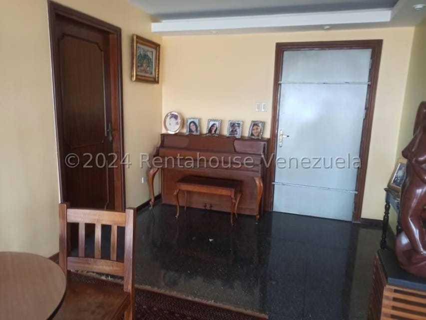Casa (Multipes Niveles) en Venta en La Florida, Distrito Metropolitano - 110