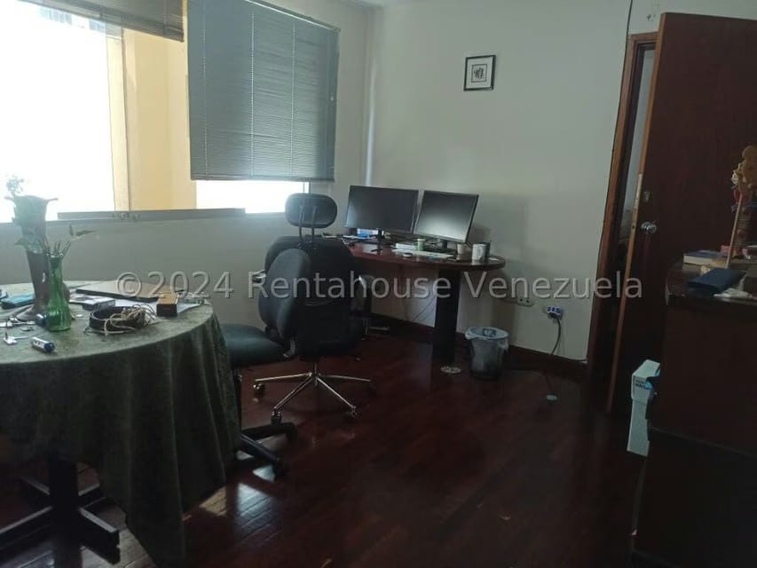 Casa (Multipes Niveles) en Venta en La Florida, Distrito Metropolitano - 26