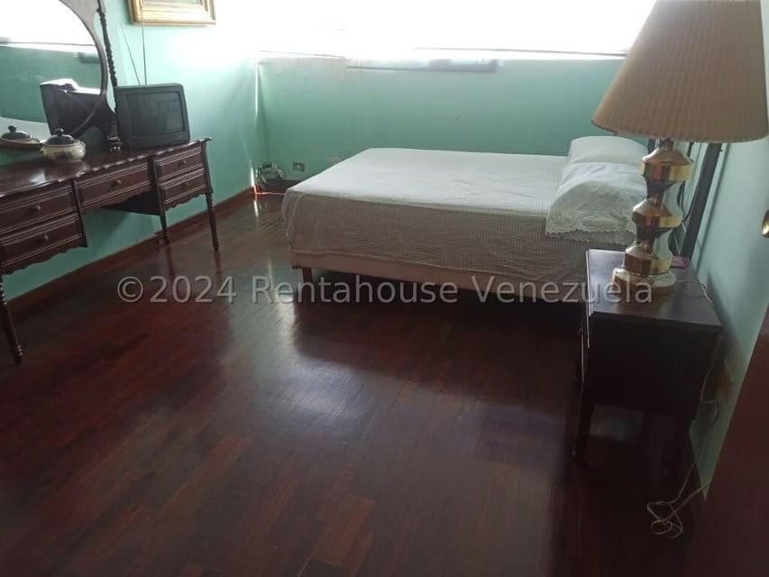 Casa (Multipes Niveles) en Venta en La Florida, Distrito Metropolitano - 36